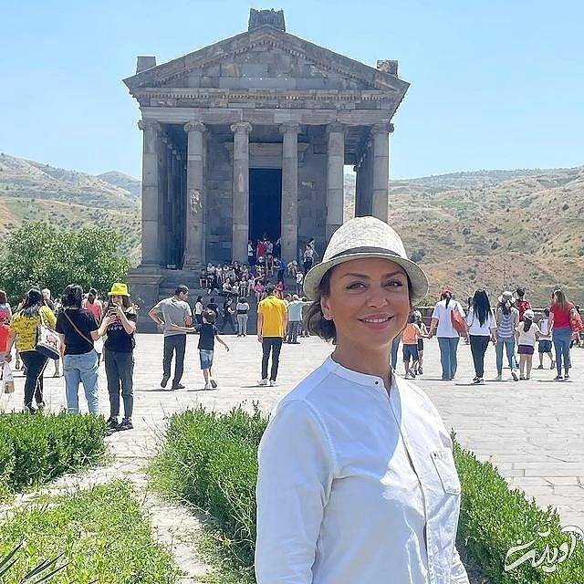 شبنم فرشادجو